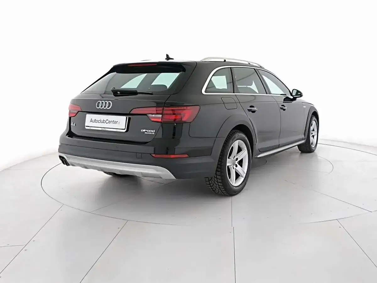 Usata Audi A4 Allroad Business 190 CV (139 kW) 2018 Nero Station wagon