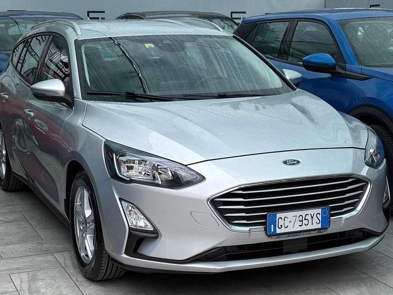 Usata Ford Focus Active 120 CV (88 kW) 2020 Pnzjbo grigio polvere di luna
