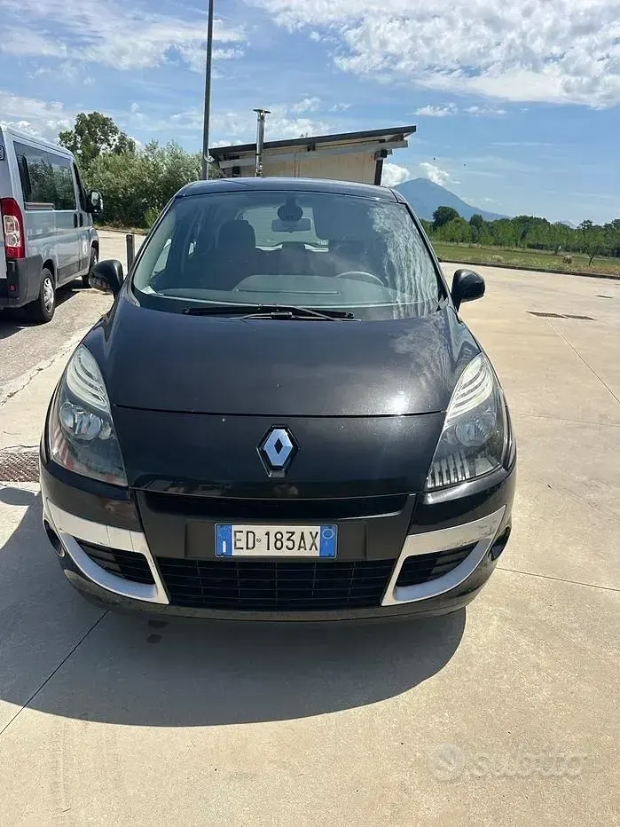 Usata Renault Scénic 130 CV (95 kW) 2010 Nero Monovolume