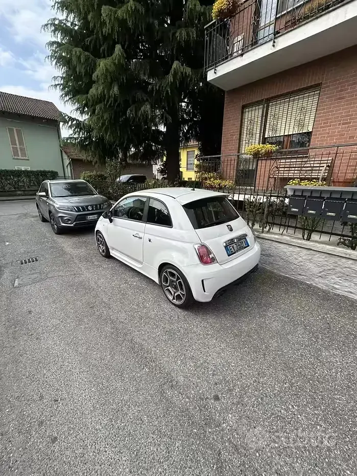 Usata Abarth 500 135 CV (99 kW) 2014 Bianco Berlina