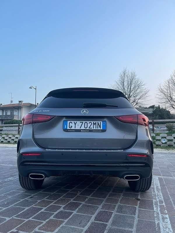 Usata Mercedes GLA180 Premium 116 CV (85 kW) 2025 SUV