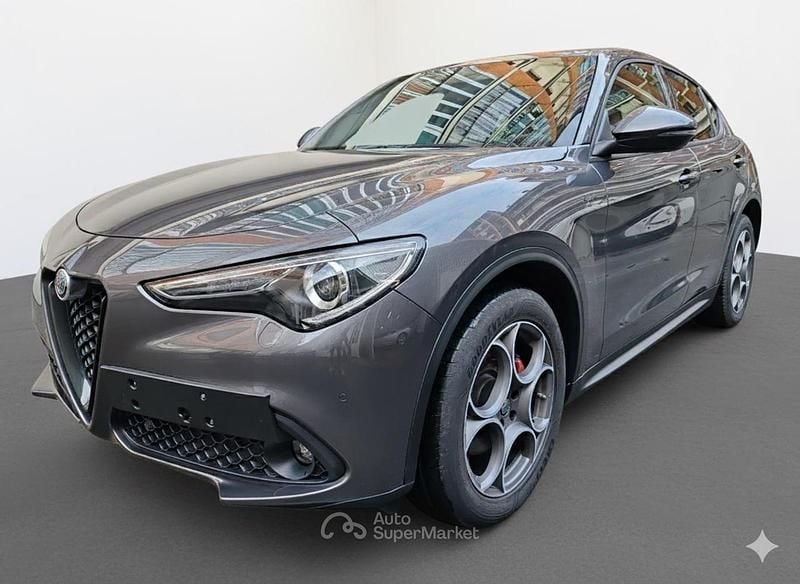 Usata Alfa Romeo Stelvio Sprint 190 CV (139 kW) 2021 Grigio scuro SUV