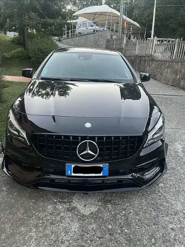Usata Mercedes CLA200 Shooting Brake Night 136 CV (100 kW) 2017 Station wagon