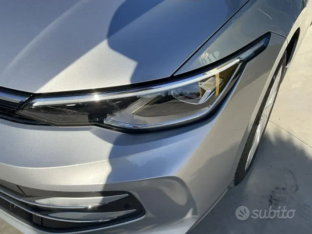 Usata VW Golf VIII Style 150 CV (110 kW) 2025 Grigio Berlina