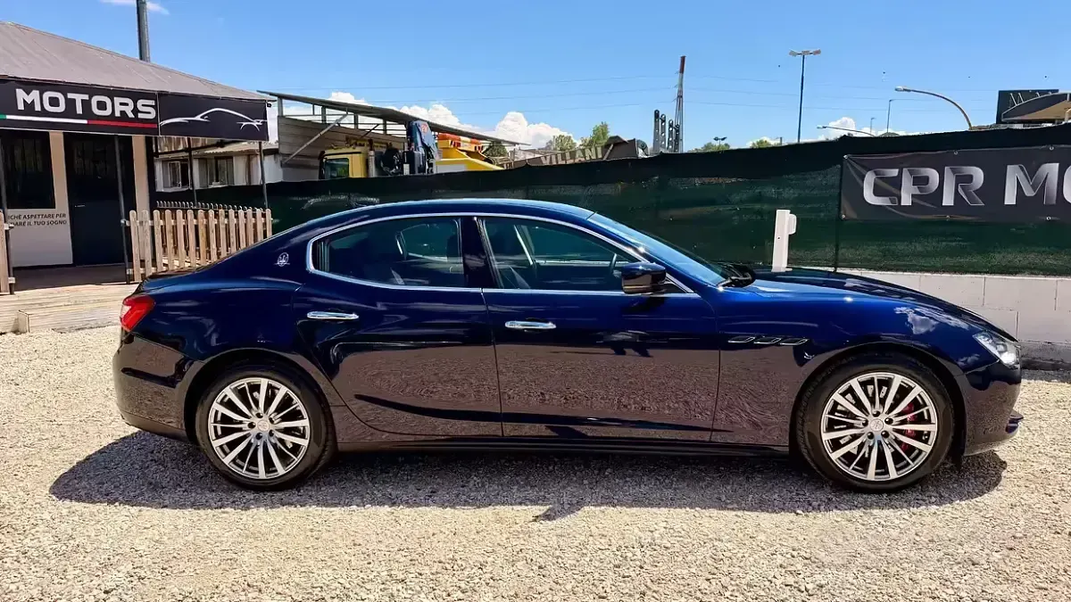 Usata Maserati Ghibli 410 CV (301 kW) 2015 Blu Berlina