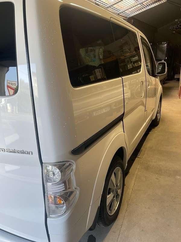 Usata Nissan e-NV200 80 kW (109 CV) 2021 Bianco Monovolume