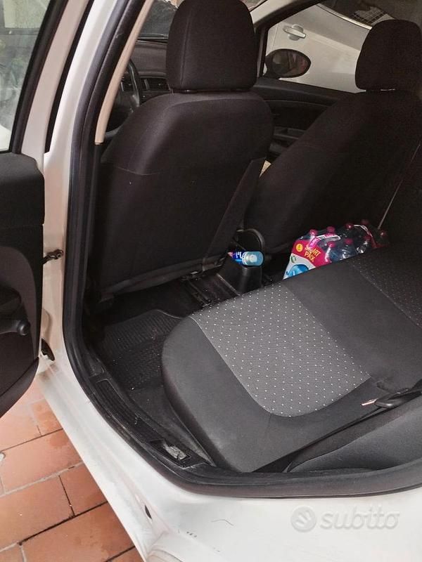 Usata Fiat Punto 75 CV (55 kW) 2007 Bianco Utilitaria