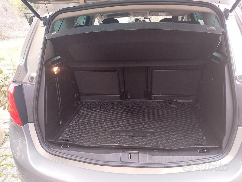 Usata Opel Meriva Cosmo 101 CV (74 kW) 2015 Grigio Monovolume