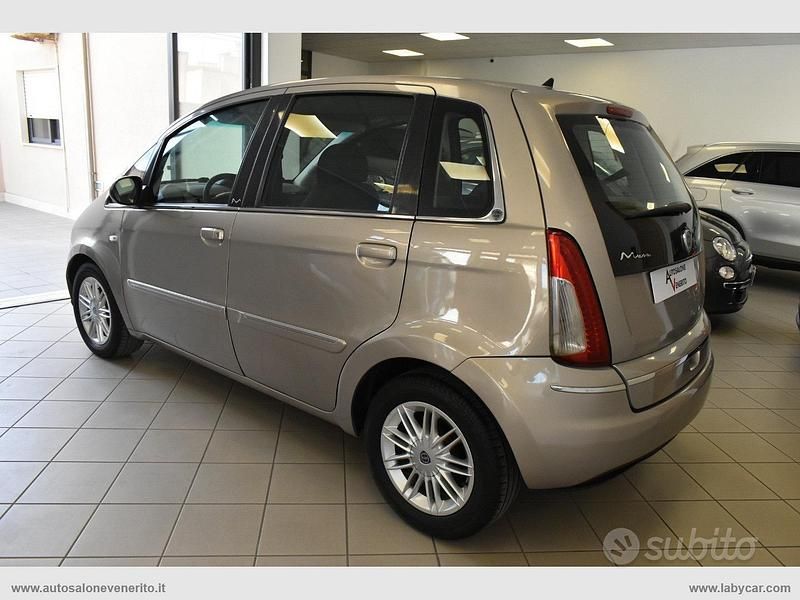 Usata Lancia Musa S 95 CV (69 kW) 2010 Monovolume