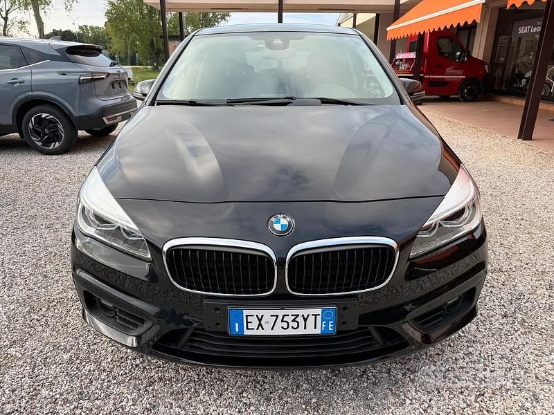 Usado BMW 218 Advantage 150 CV (110 kW) 2015 Negro Familiar