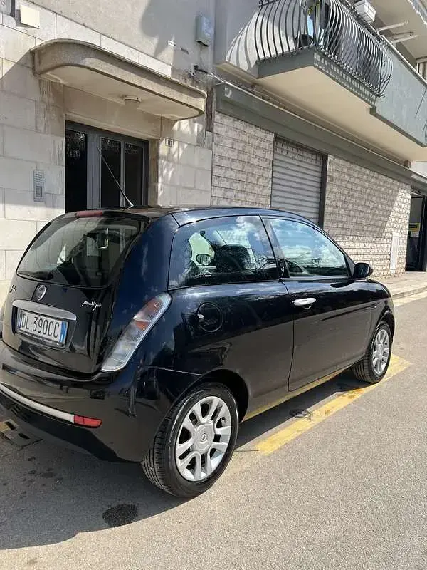 Usata Lancia Ypsilon 75 CV (55 kW) 2007 Utilitaria