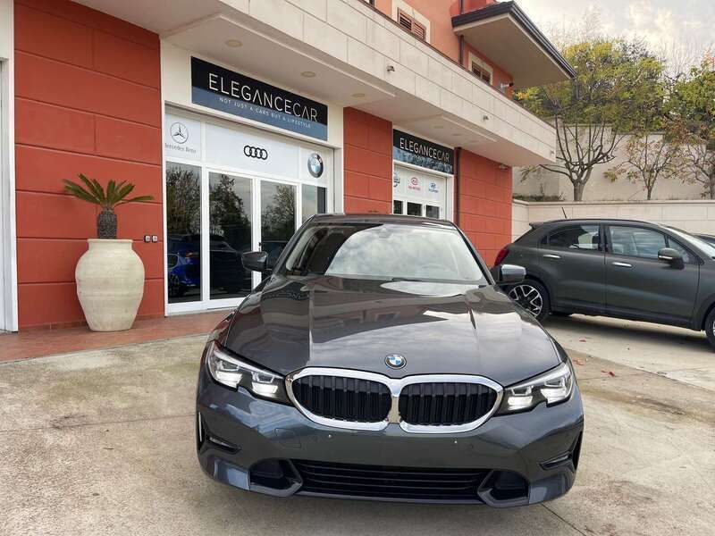 Usata BMW 318 Gran Turismo Sport Line 150 CV (110 kW) 2020 Grigio Berlina