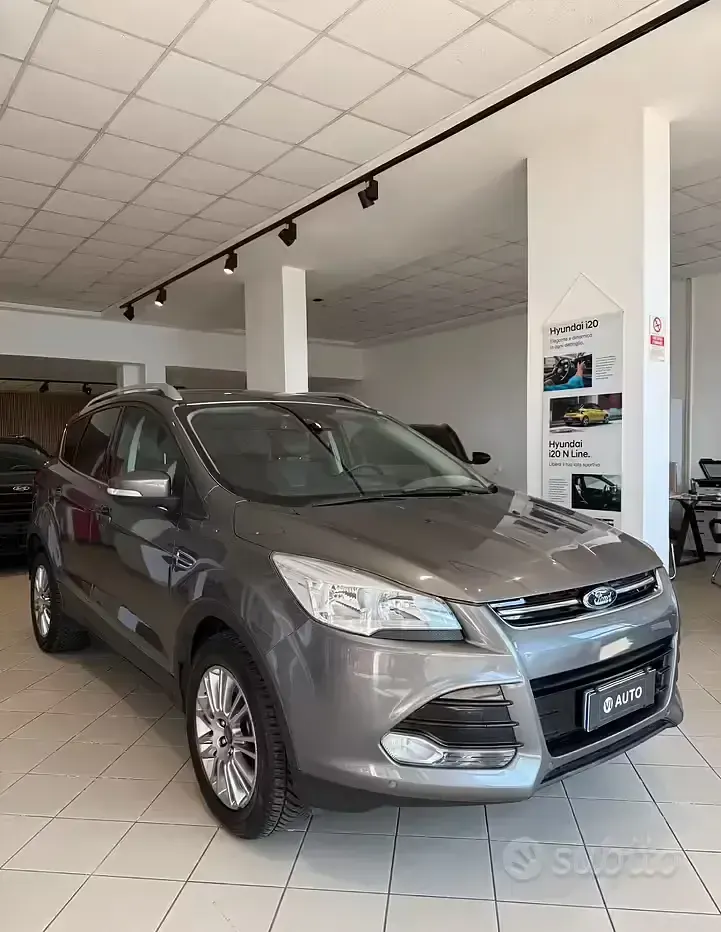Usata Ford Kuga Titanium 140 CV (102 kW) 2013 Grigio SUV