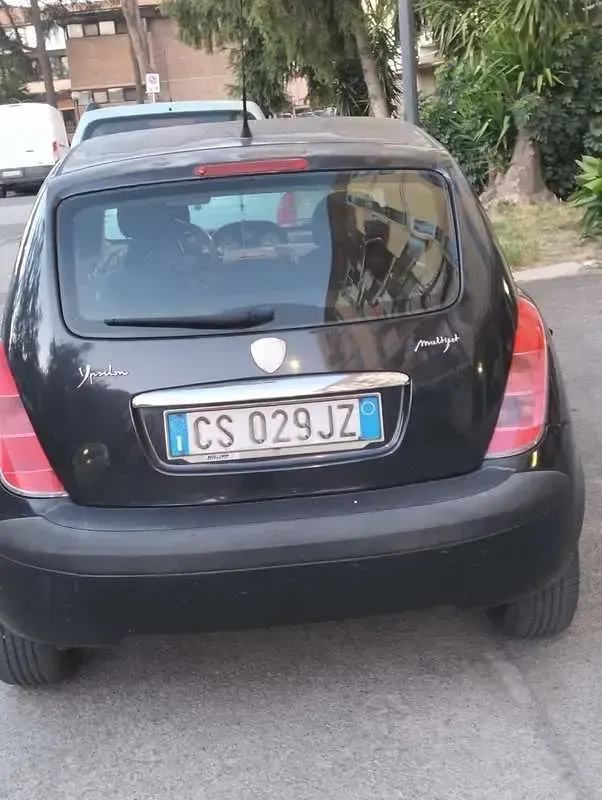 Usata Lancia Ypsilon 69 CV (50 kW) 2004 Utilitaria