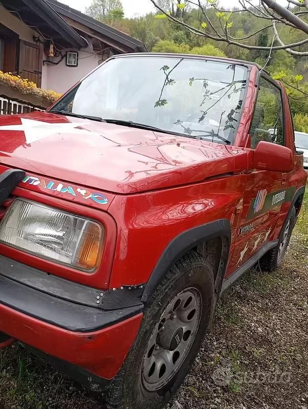 Usata Suzuki Vitara 75 CV (55 kW) 1990 Rosso SUV