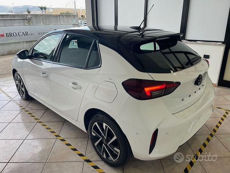 Usata Opel Corsa 101 CV (74 kW) 2023 Bianco Utilitaria