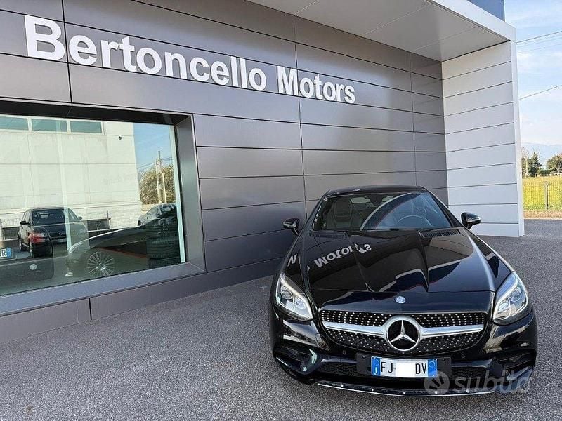 Usata Mercedes SLC250 Premium 204 CV (150 kW) 2017 Nero Cabrio