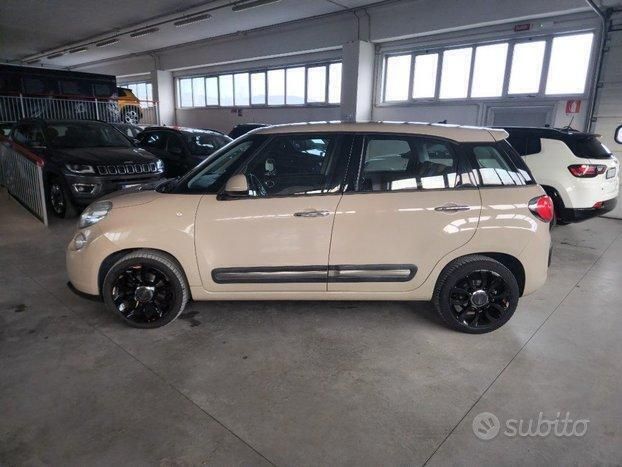 Usata Fiat 500L Lounge 85 CV (62 kW) 2013 Beige Monovolume