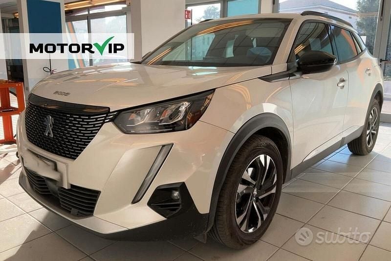 Usata Peugeot 2008 Allure 101 CV (74 kW) 2022 Bianco SUV