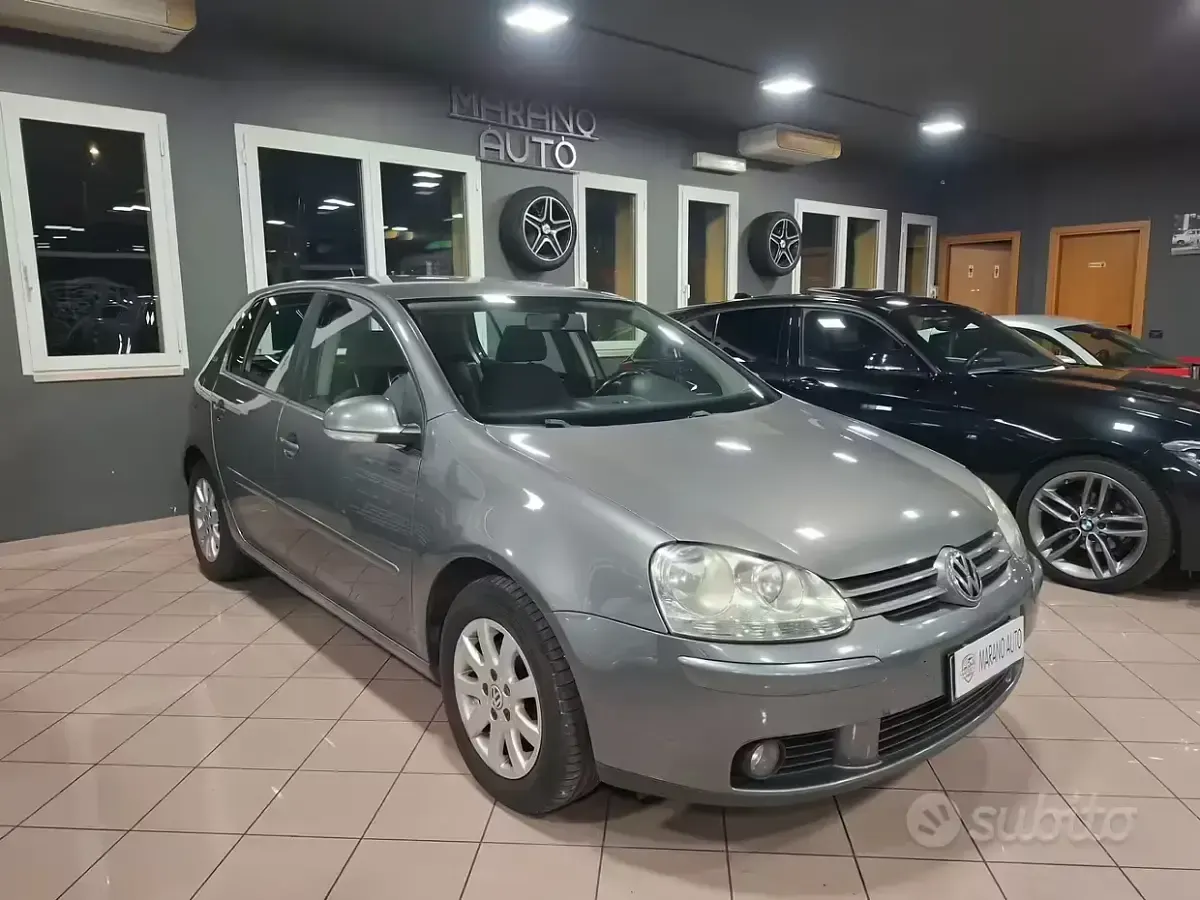 Usata VW Golf V 102 CV (75 kW) 2007 Grigio Berlina