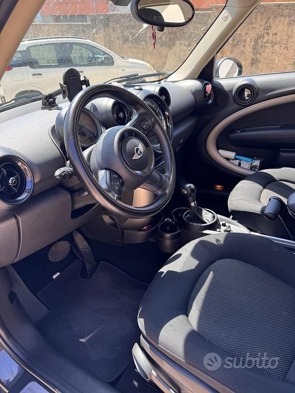 Usado Mini Countryman 112 CV (82 kW) 2016 Negro SUV