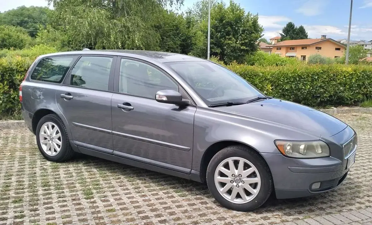 Usata Volvo V50 Momentum 109 CV (80 kW) 2007 Station wagon