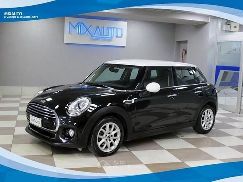 Usata Mini Cooper SE Seven 100 kW (136 CV) 2018 Nero Utilitaria