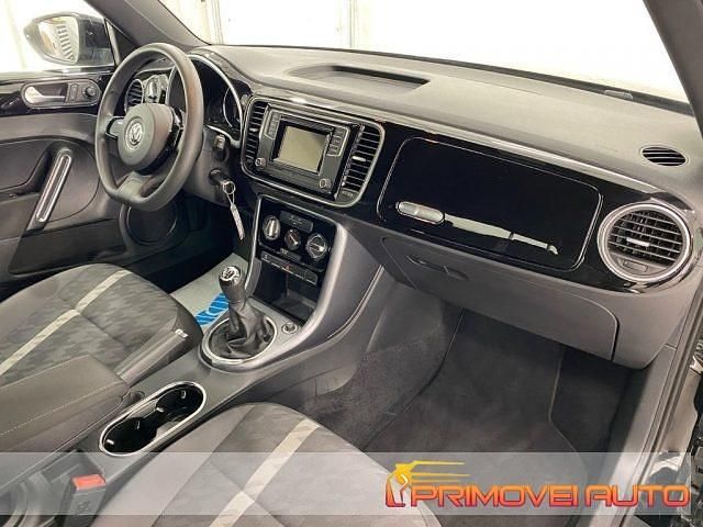 Usata VW Beetle Cabriolet Design 105 CV (77 kW) 2017 Nero Cabrio