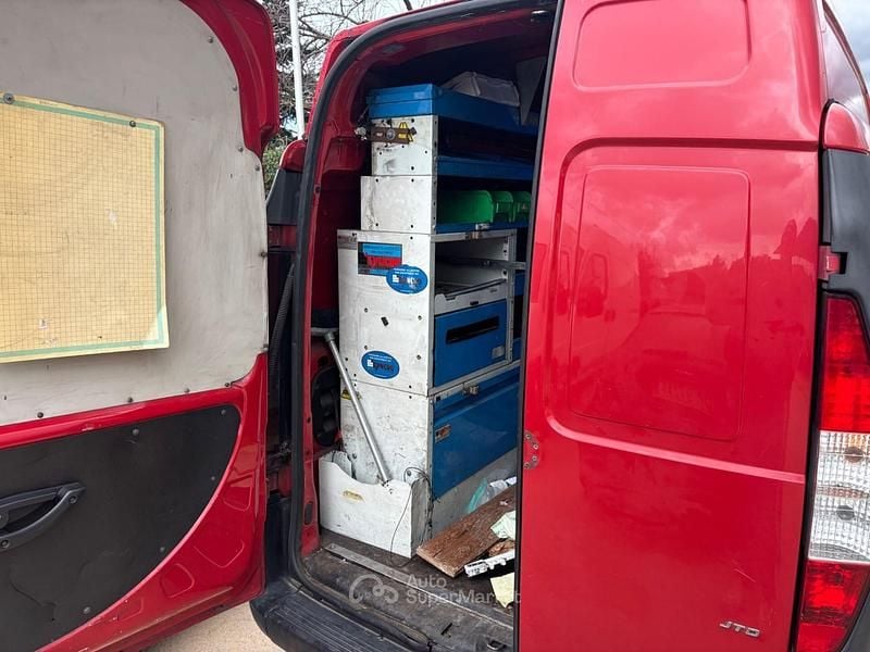 Begagnad Fiat Doblò 76 HK (55 kW) 2004 Röd Minibuss