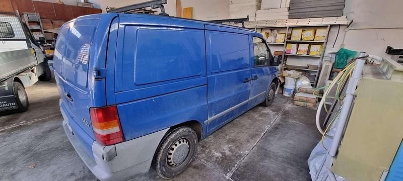 Usata Mercedes Vito 102 CV (75 kW) 2001 Blu Furgone