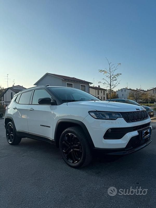 Usata Jeep Compass Night Eagle 131 CV (96 kW) 2022 Bianco SUV
