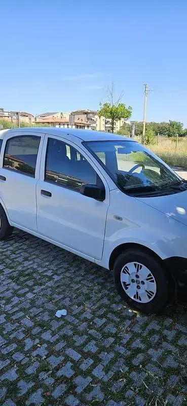 Usata Fiat Panda Dynamic 69 CV (50 kW) 2006 Bianco Utilitaria