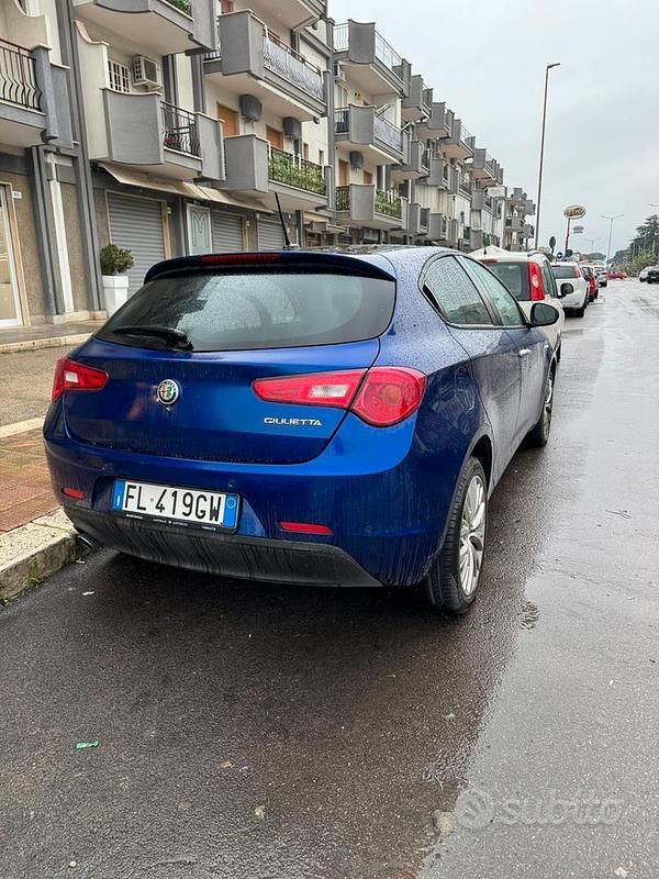 Usata Alfa Romeo Giulietta 120 CV (88 kW) 2017 Blu Utilitaria