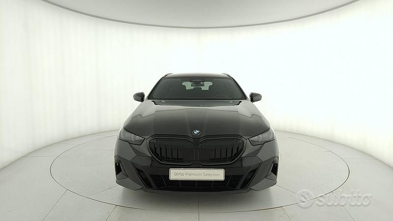 Occasion BMW 520 M Sport 197 ch (144 kW) 2024 Gris Break