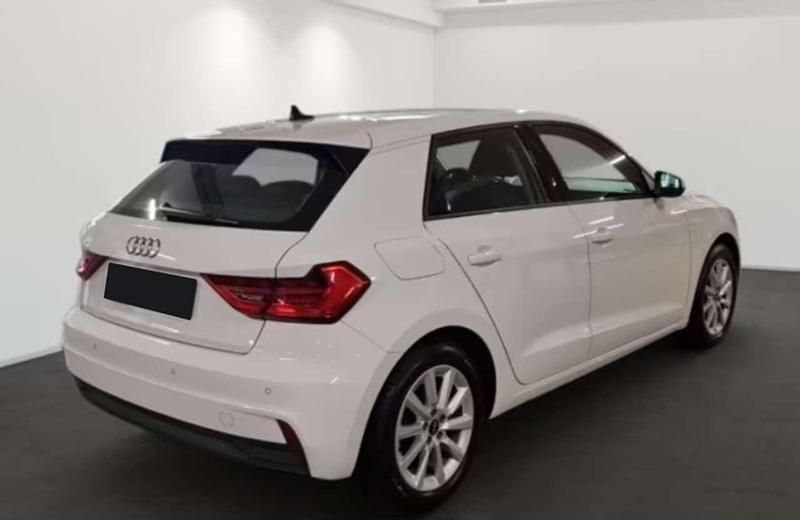 Usata Audi A1 Business 95 CV (69 kW) 2023 Bianco pastello SUV