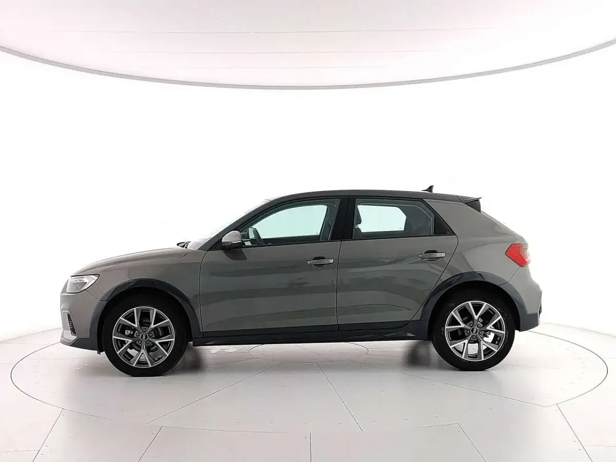 Usata Audi A1 Admired 110 CV (80 kW) 2023 Grigio chronos metallizato SUV