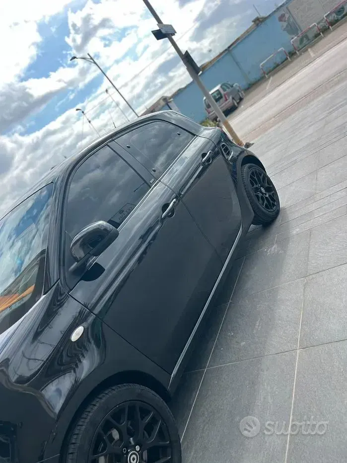 Usata Smart ForFour 71 CV (52 kW) 2018 Nero Utilitaria