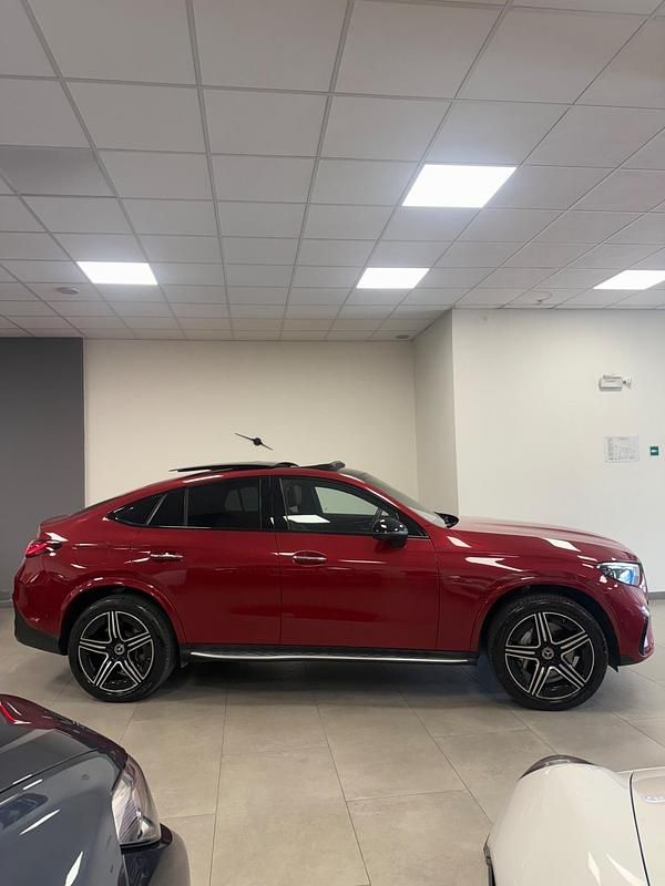 Usata Mercedes GLC300e AMG Line Premium Plus 269 CV (197 kW) 2023 Rosso Coupé