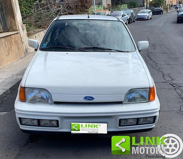 Usata Ford Fiesta 126 CV (92 kW) 1993 Bianco Utilitaria