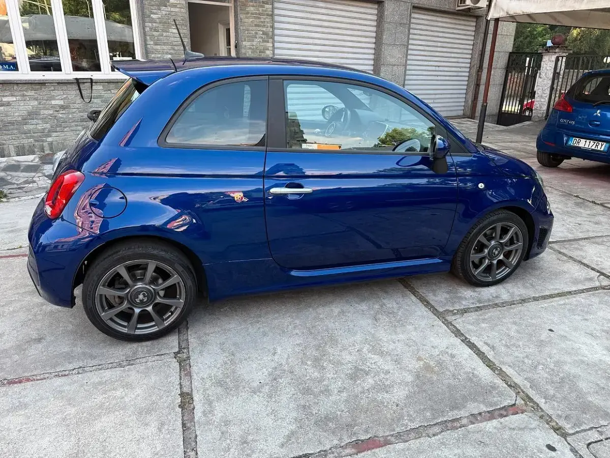 Usata Abarth 595 145 CV (106 kW) 2016 Bluazzurro Berlina