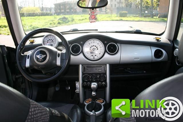 Usata Mini Cooper 116 CV (85 kW) 2004 Verde Utilitaria