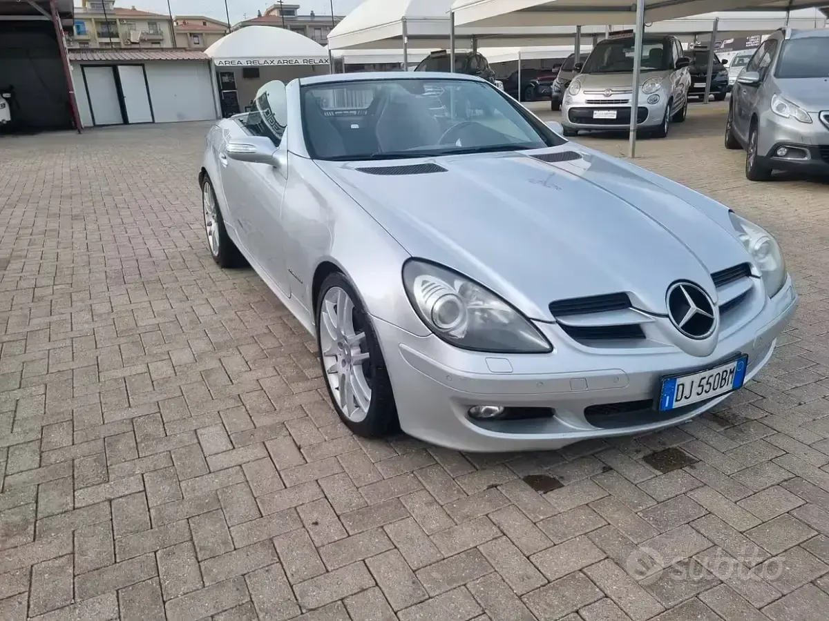 Usata Mercedes SLK200 163 CV (119 kW) 2007 Grigio Cabrio