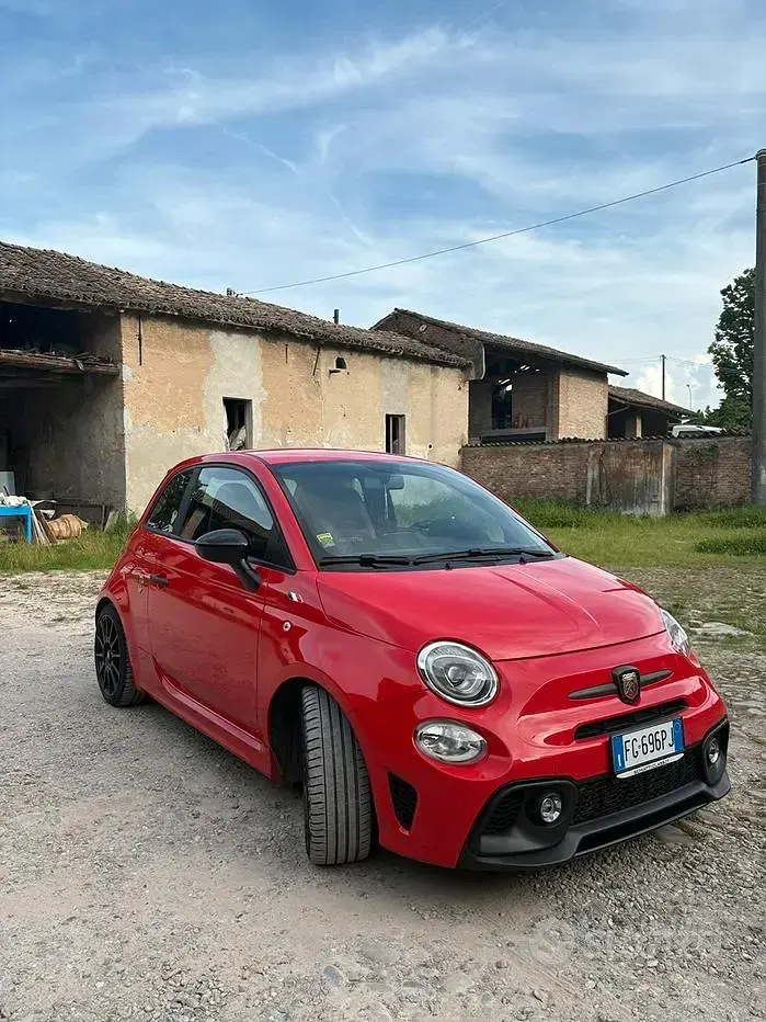 Usata Abarth 595 Competizione 180 CV (132 kW) 2016 Rosso Berlina