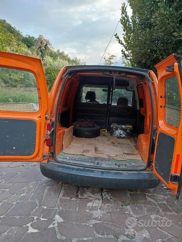 Begagnad VW Caddy 102 HK (75 kW) 2013 Minibuss