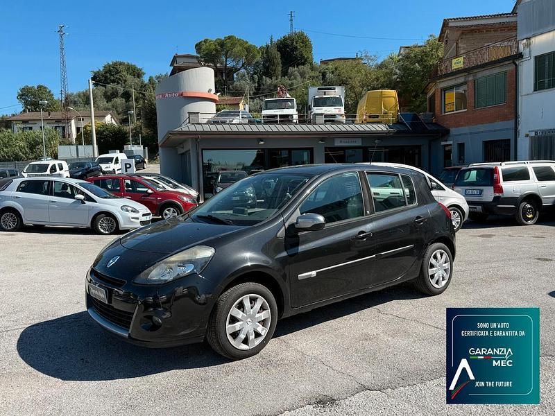 Usata Renault Clio II Luxe 75 CV (55 kW) 2011 Nero Berlina