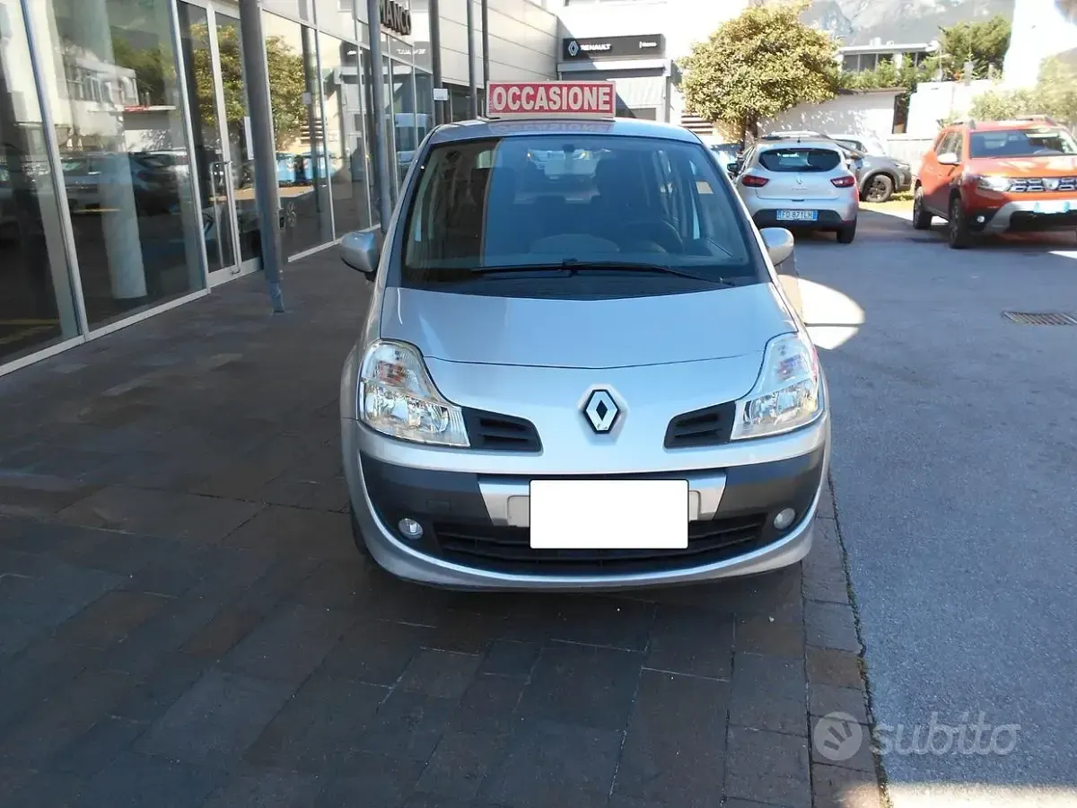 Usata Renault Modus 75 CV (55 kW) 2009 Grigio Monovolume