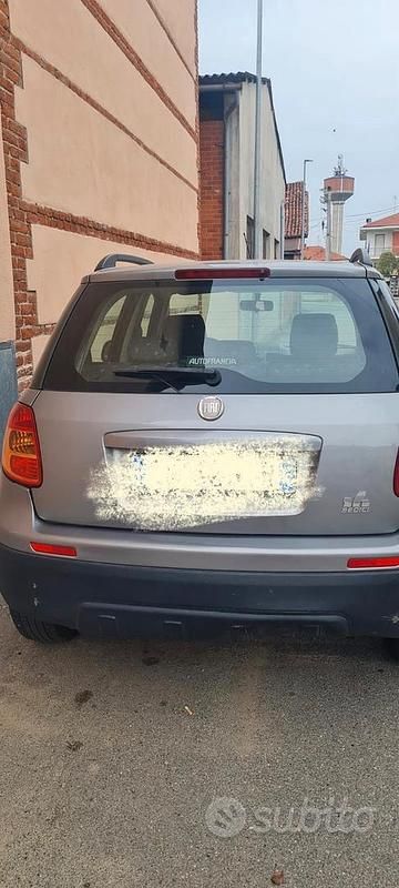 Usata Fiat Sedici 120 CV (88 kW) 2011 SUV