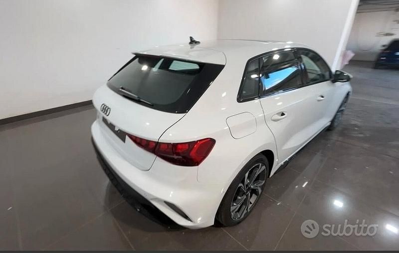Nuova Audi A3 S-Line 150 CV (110 kW) 2025 Bianco Berlina