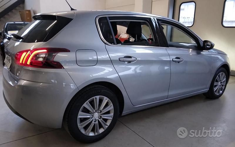 Usata Peugeot 308 Allure 131 CV (96 kW) 2021 Grigio Berlina