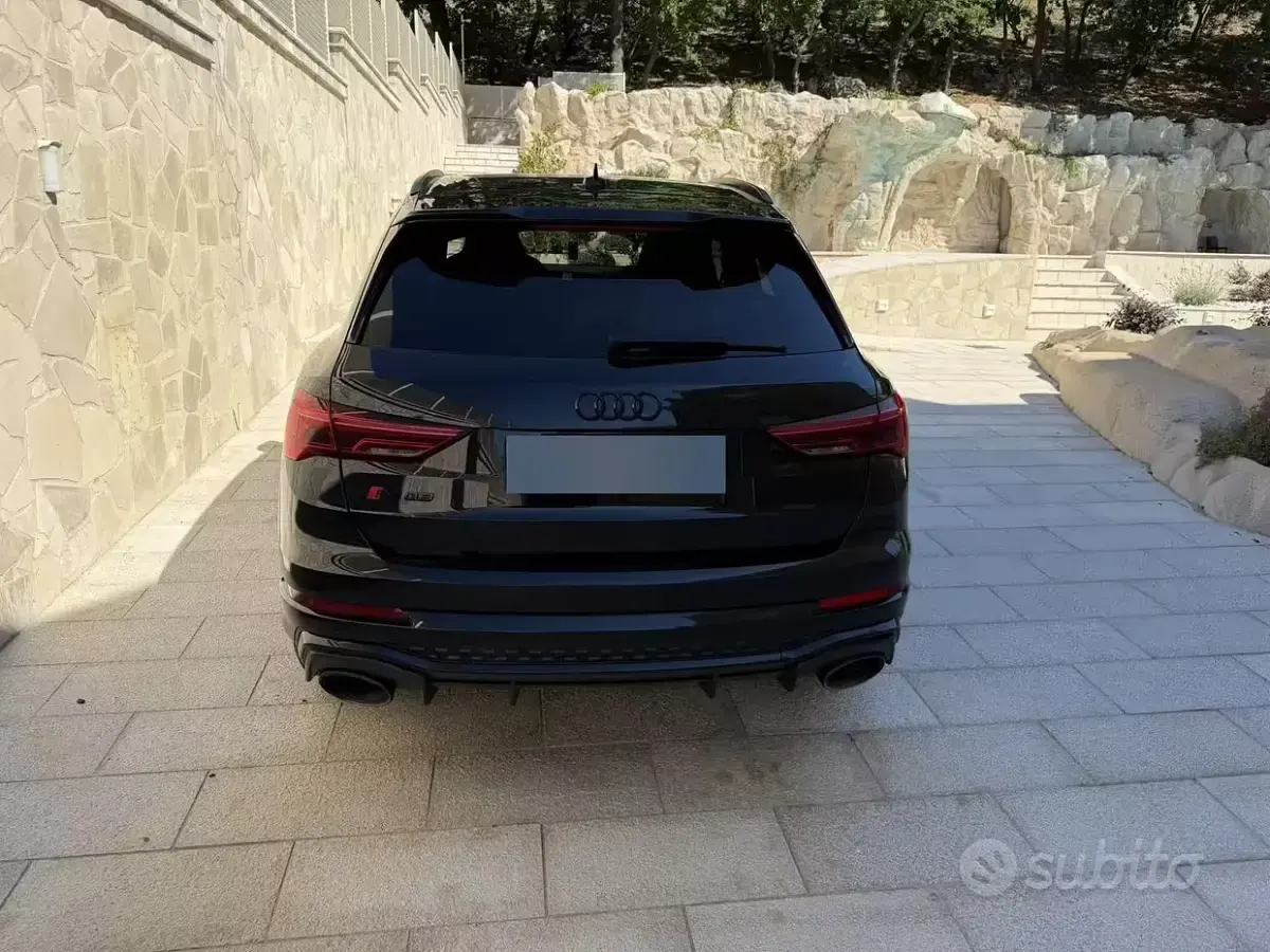 Usata Audi RS Q3 400 CV (294 kW) 2022 Nero SUV